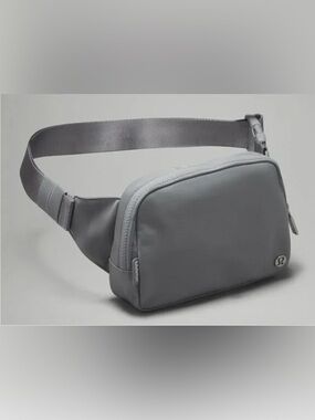NEW Lululemon Everywhere Belt Bag